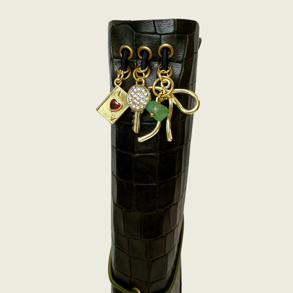 Dark forest A5 in a dark beautiful green leather with a rich timeless character